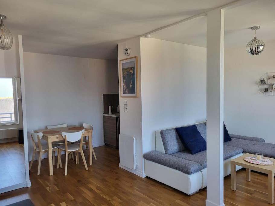 Appartement Vue Mer A 100 M De La Plage Ault Exterior foto
